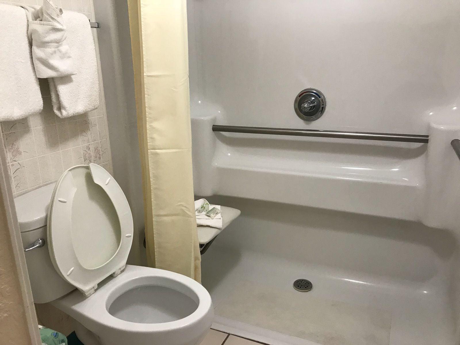 Quality Hotel Lake Magdalene