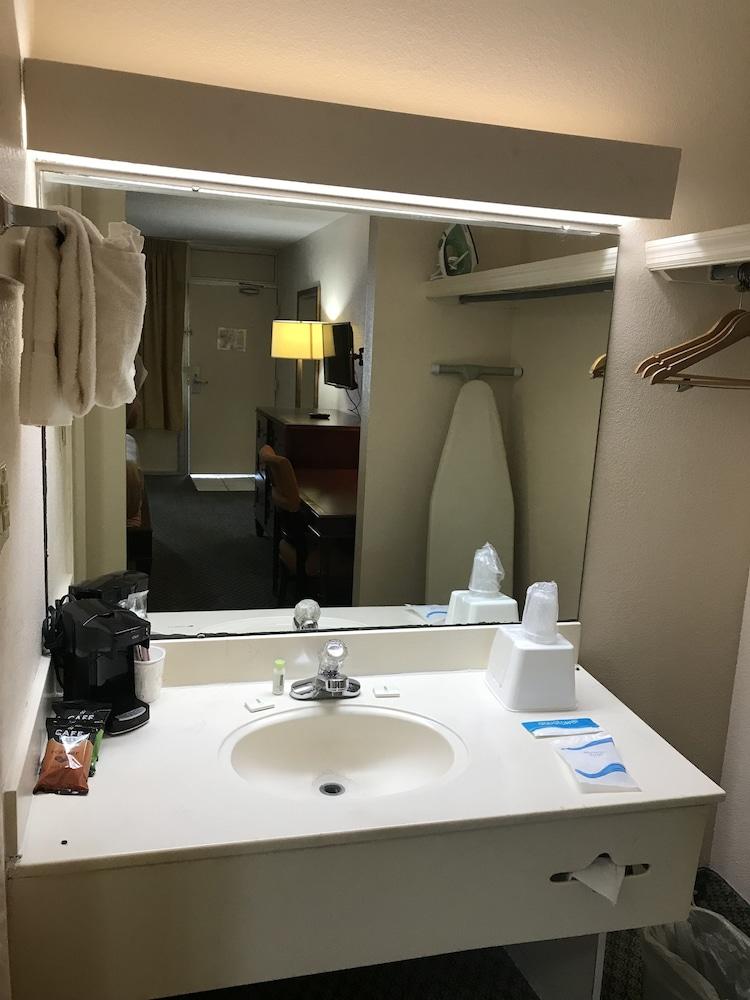 Quality Tampa Hotel