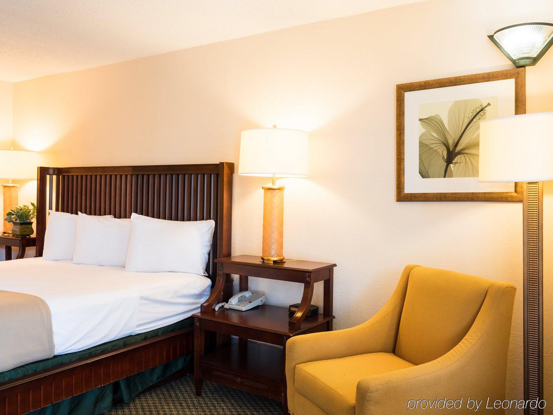 Hotel Quality Tampa 2*
